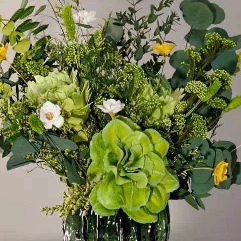 Stylische Grüne Blumenanordnung