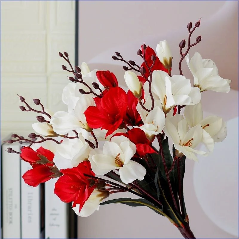 Realistische künstliche Orchideenblüte