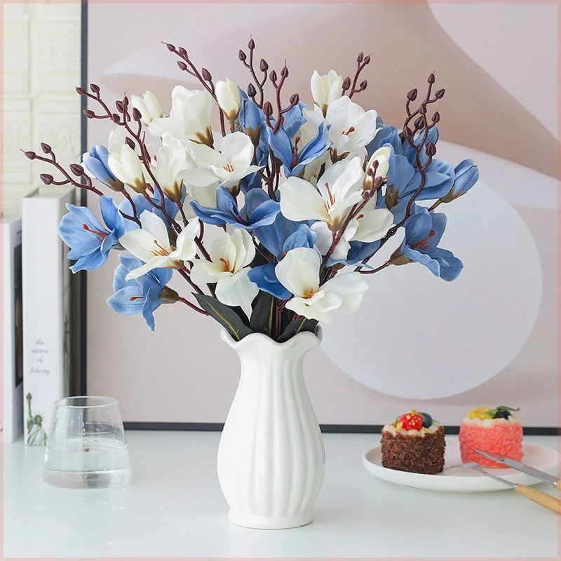 Realistische künstliche Orchideenblüte