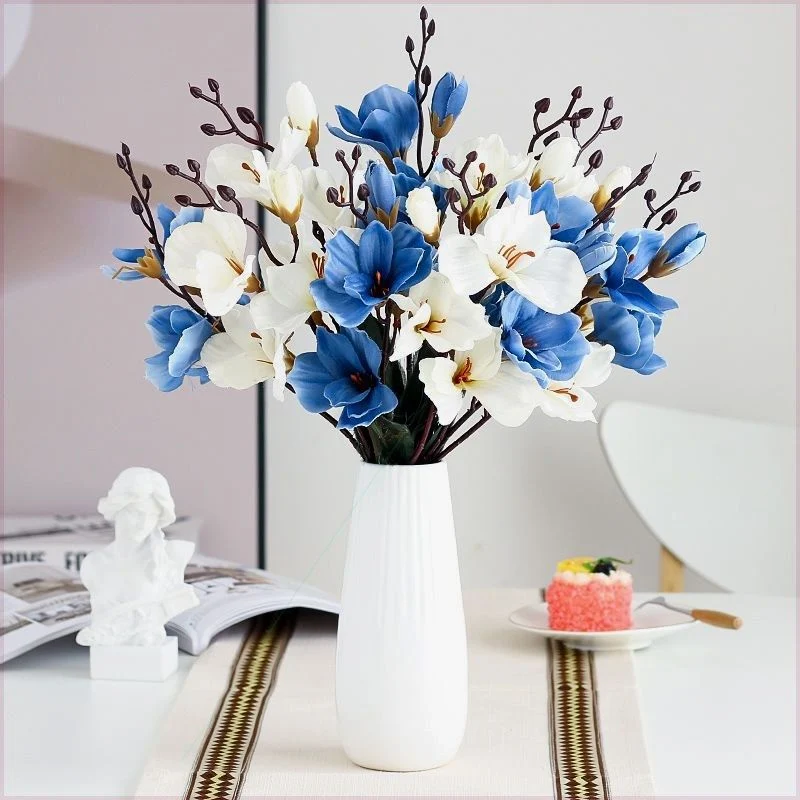 Realistische künstliche Orchideenblüte
