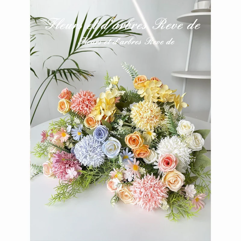 Premium Künstliches Blumenstrauß Arrangement