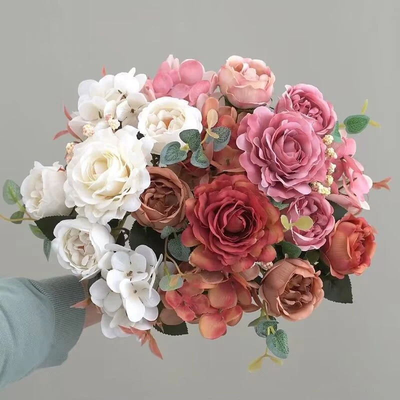 Lush Realistische Blumenstrauß Arrangement