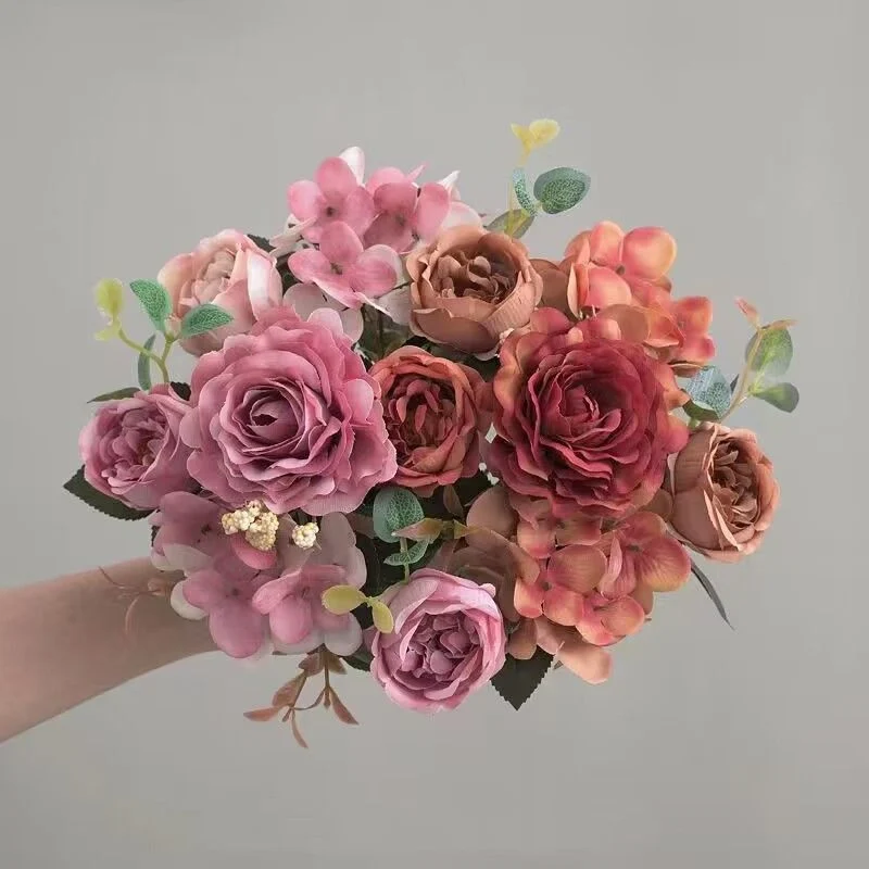 Lush Realistische Blumenstrauß Arrangement