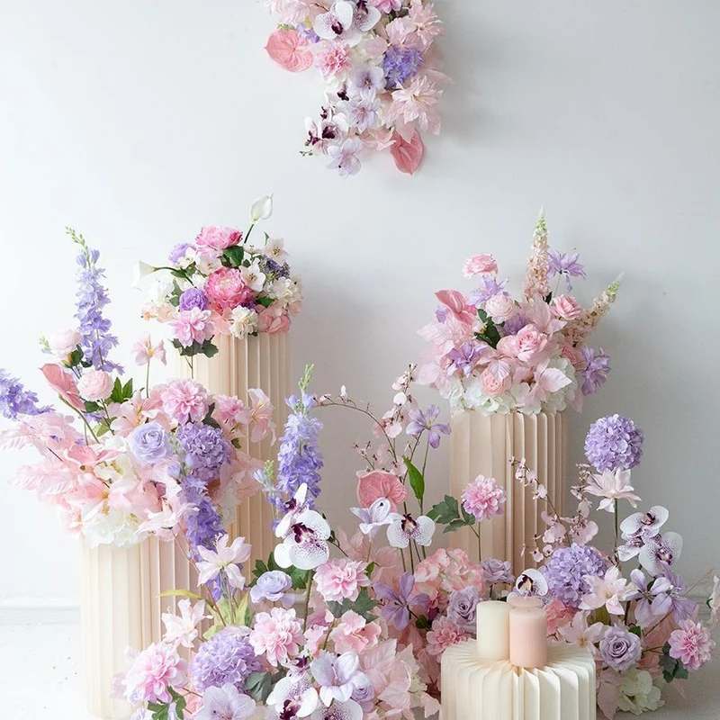Lebensechte Seidenblumenarrangement