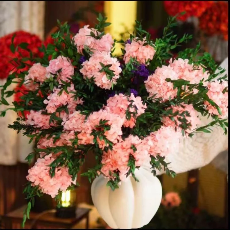 Lebensechte Blumenarrangement Tischschmuck