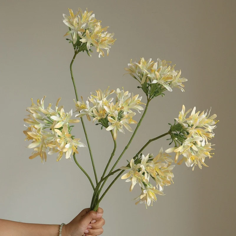 Lebensnahe künstliche Blumenstrauß-Anordnung
