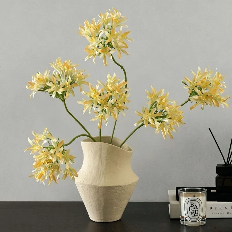 Lebensnahe künstliche Blumenstrauß-Anordnung