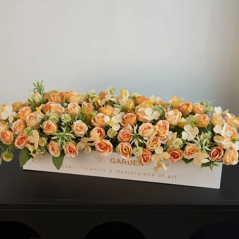 Hochwertige künstliche Blumenarrangement