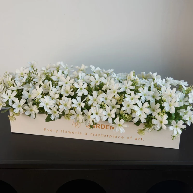 Hochwertige künstliche Blumenarrangement