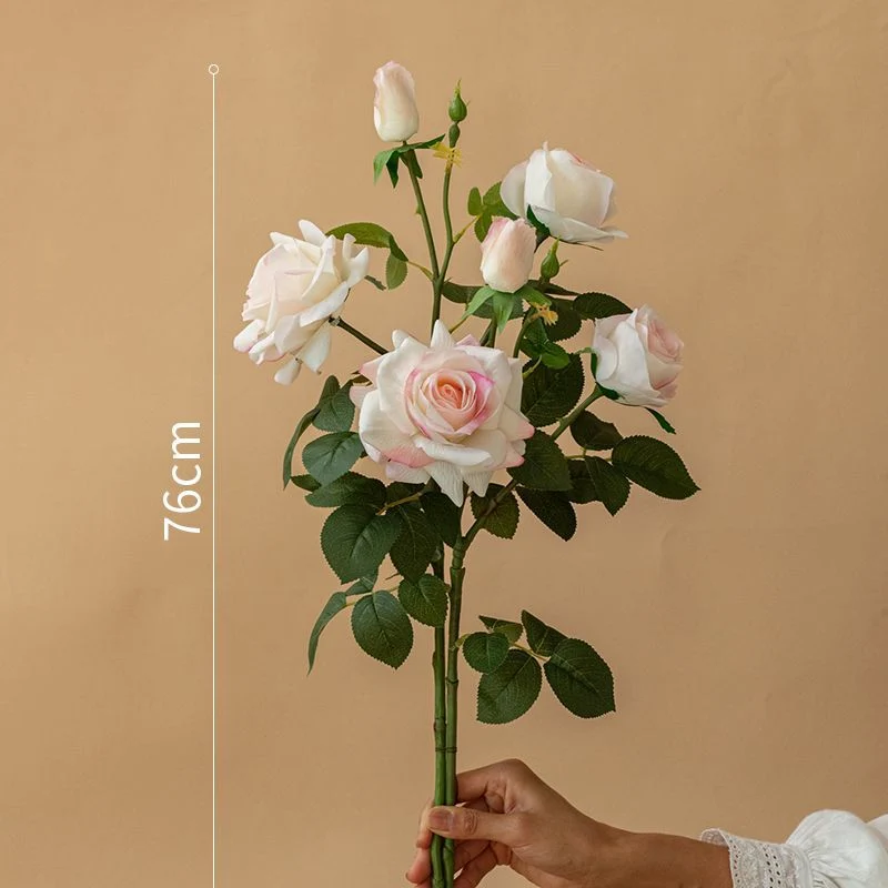 Elegante synthetische Rosenbouquet