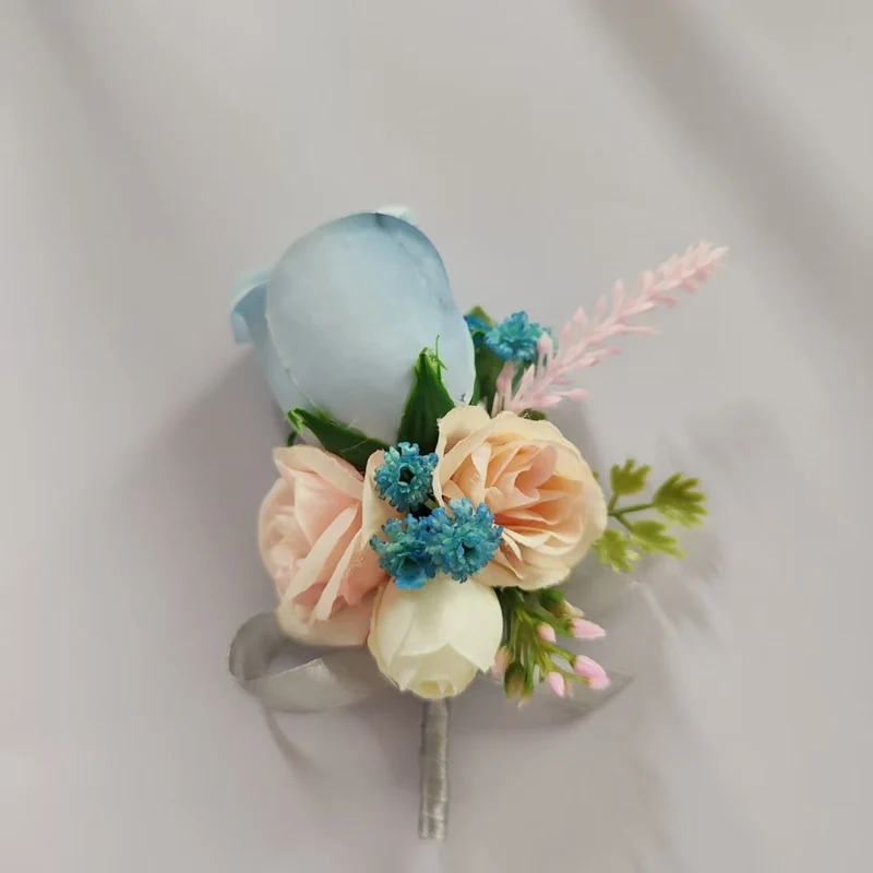 Stilvolle Florale Haarcorsage