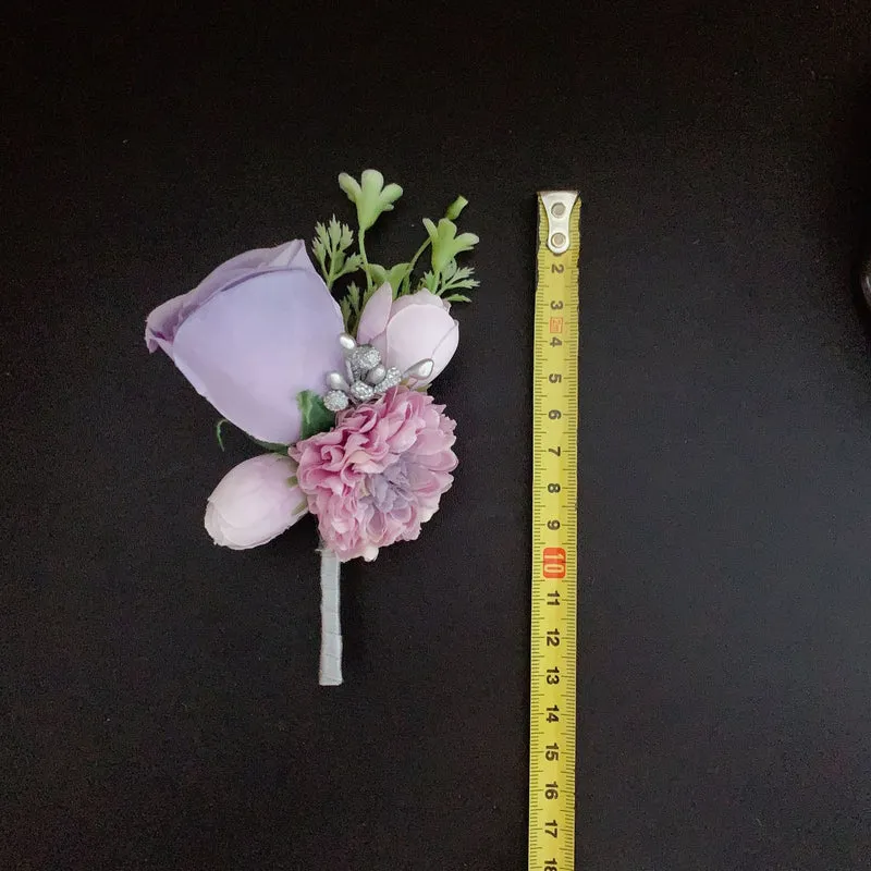 Traditionelle florale Corsage