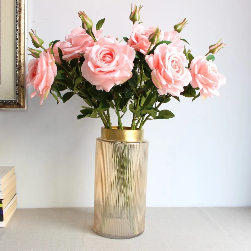 Realistische Blumenspross Rose