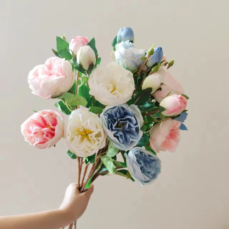 Realistische florale Pfingstrose Stiel