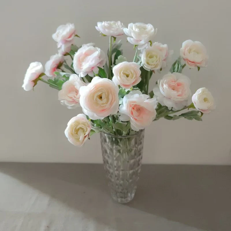 Lifelike Ranunculus Blütenstängel