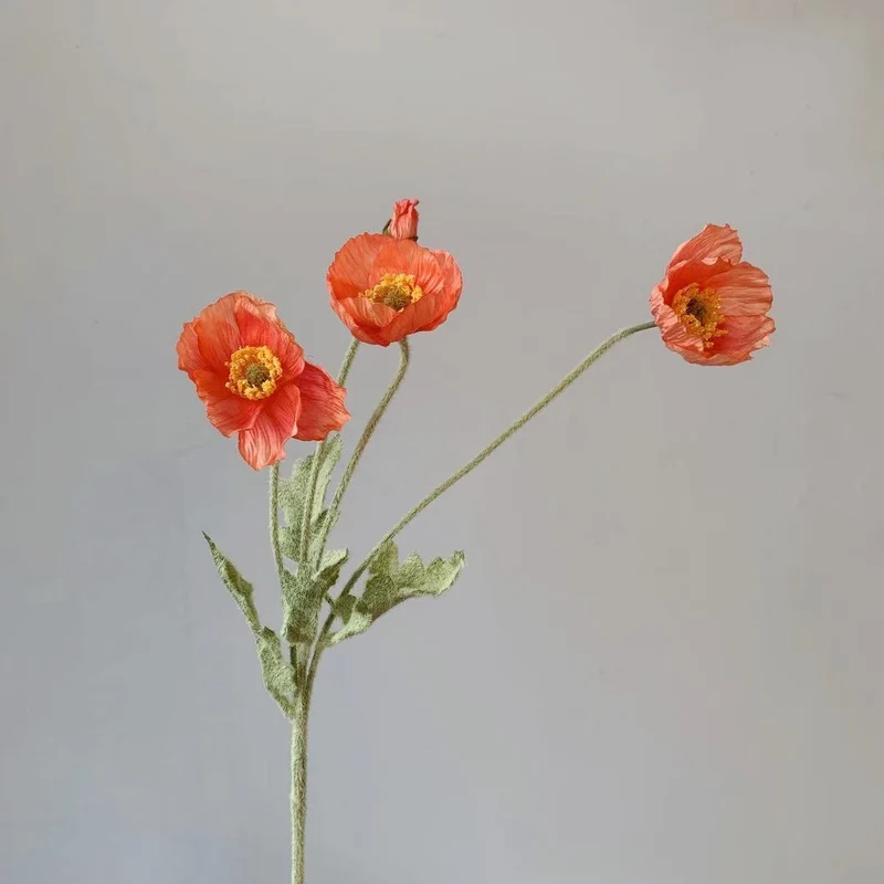 Lebensechte Mohnblumenstiel