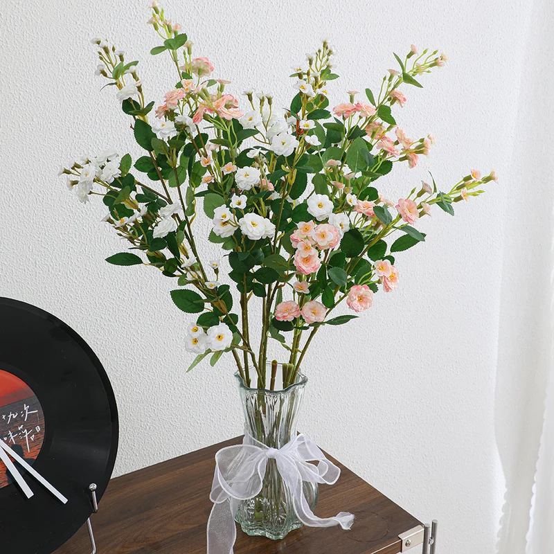 Künstlicher Zweig mit dekorativen Blumen Karnz