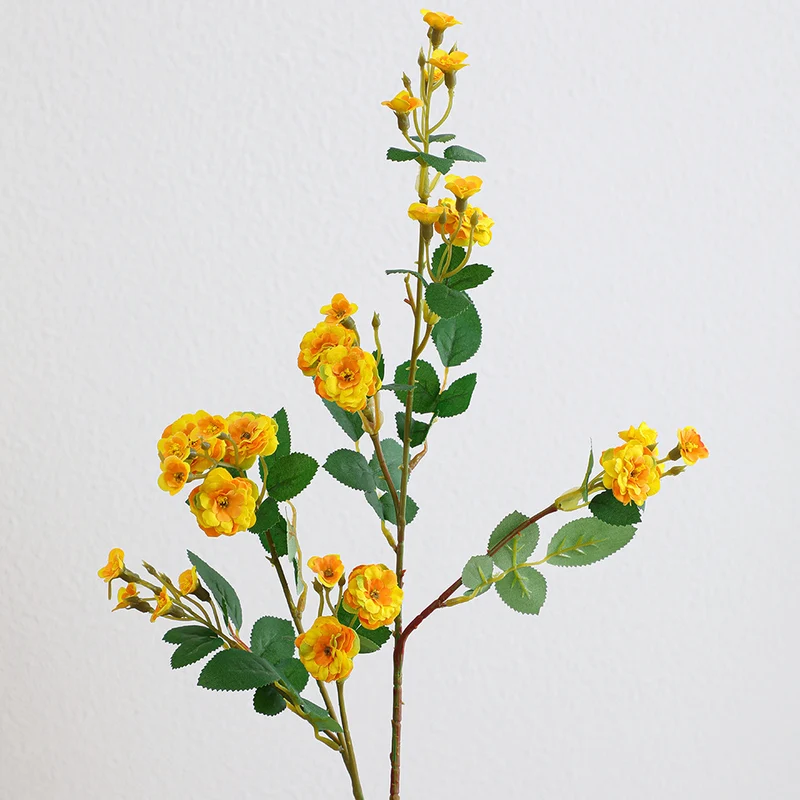 Künstlicher Zweig mit dekorativen Blumen Karnz