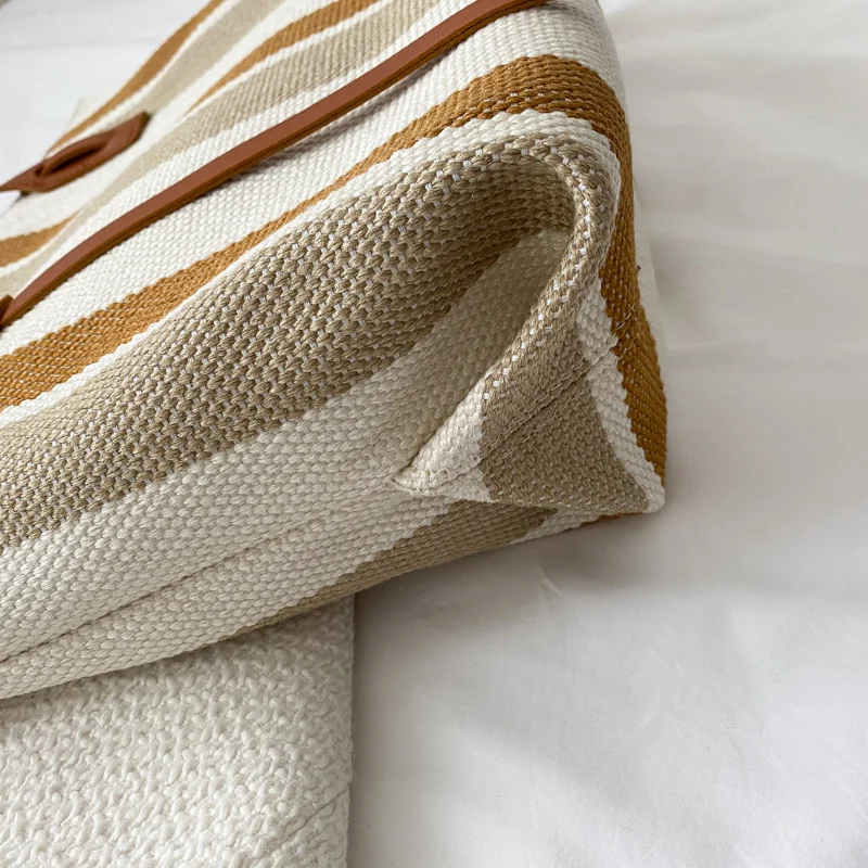 Gestreifte Woven Strand Tasche
