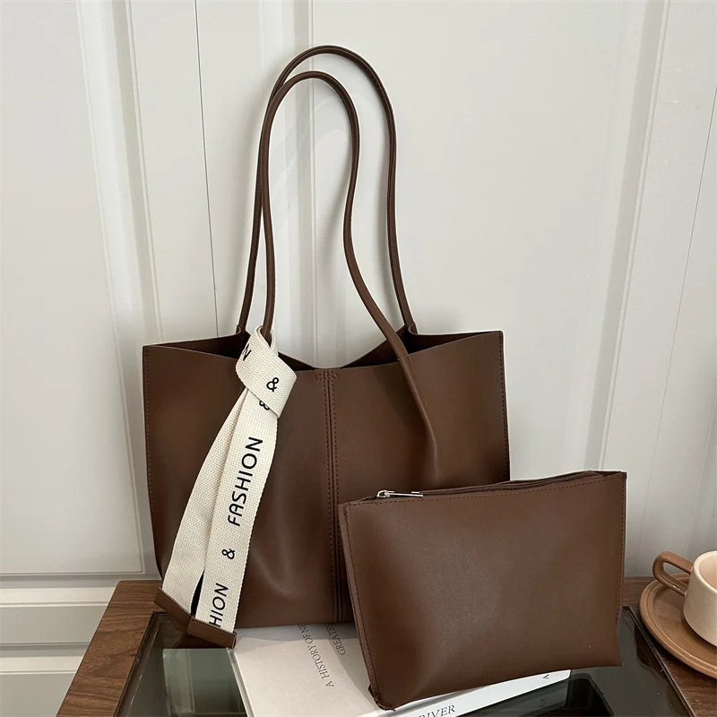 Modische strukturiert Tasche mit trendigem Riemen