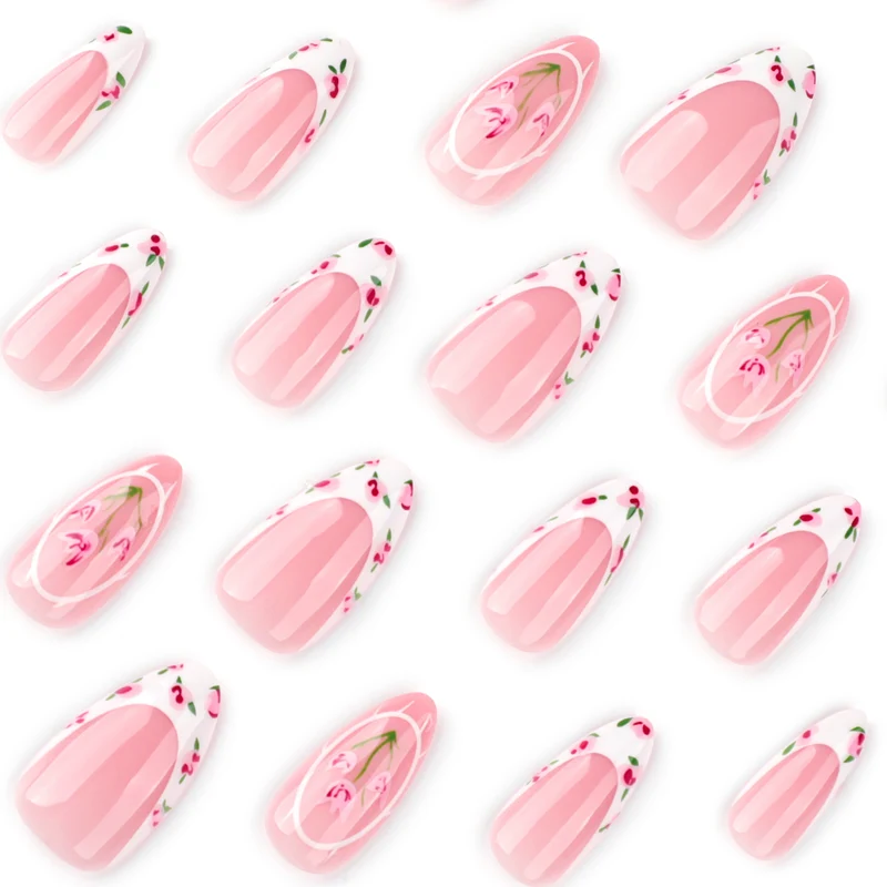 Kunstvolle Nagelverlängerungen mit floralem Design Karnz