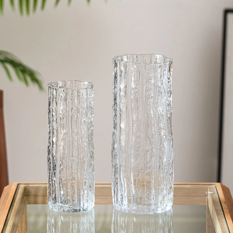Kunstvolle Glasvase im modernen Design Karnz