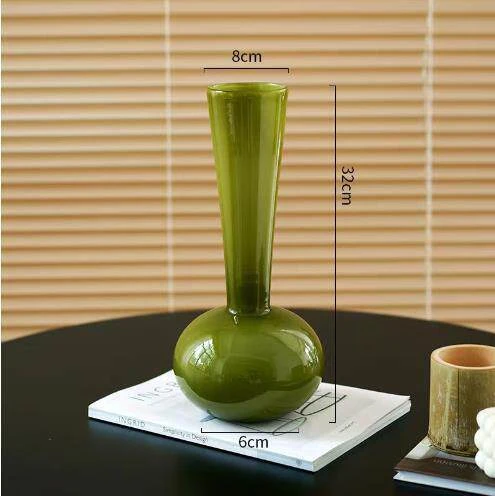 Hochwertige Glasvase mit schlankem Design Karnz