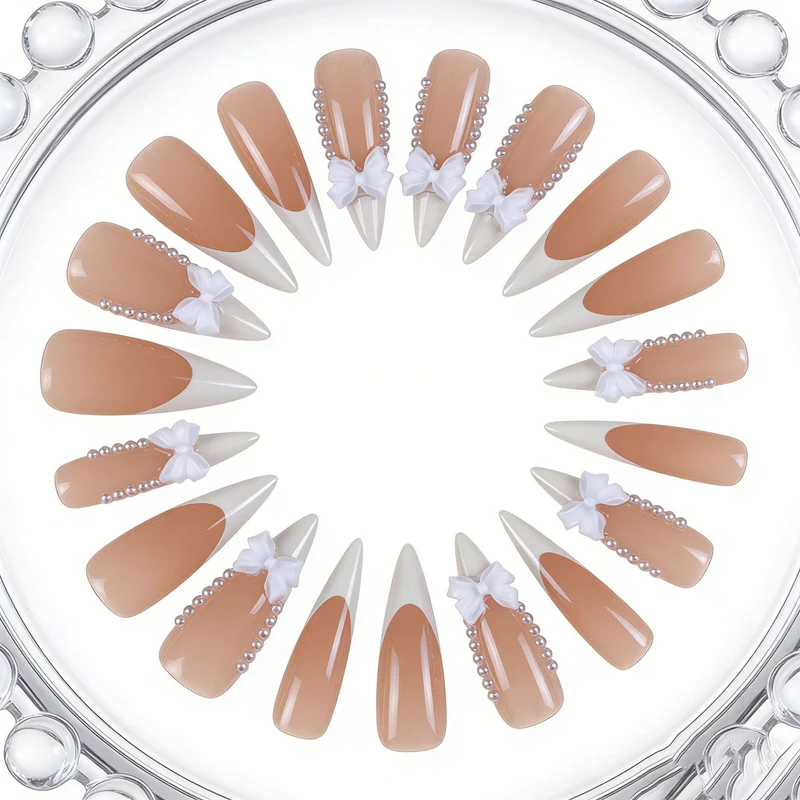 Elegante Nagelkunst Karnz