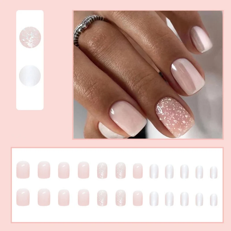 Eleganter Glänzender Press-On-Nagelset Karnz