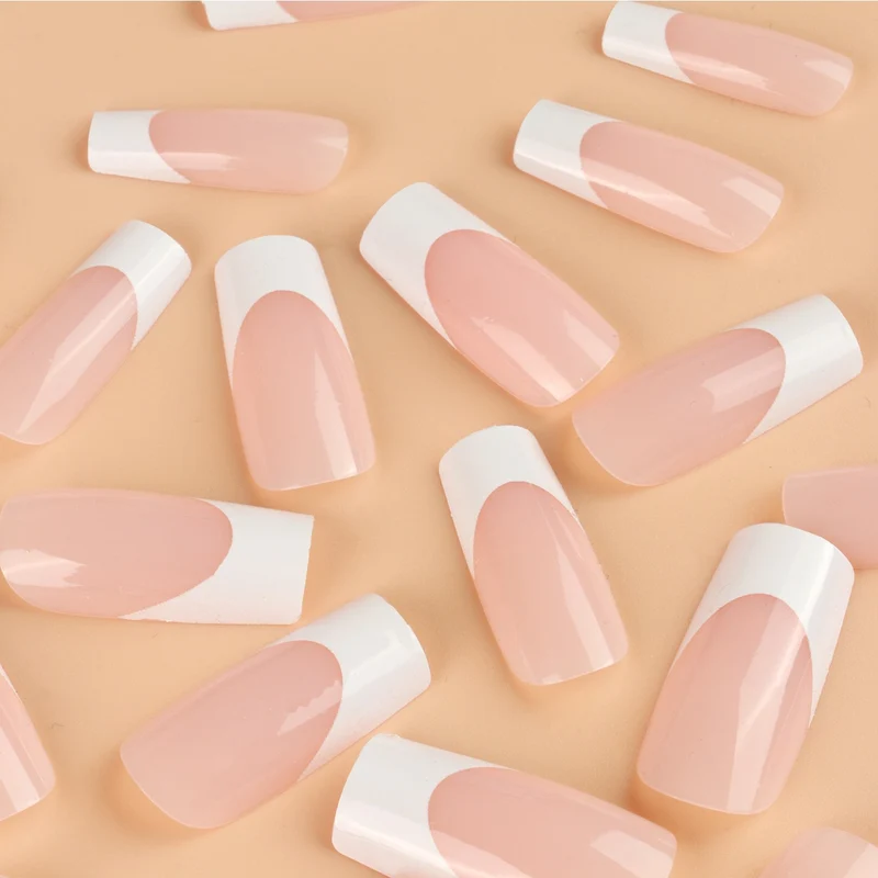 Elegantes French Tip Press-On Nail Set Karnz