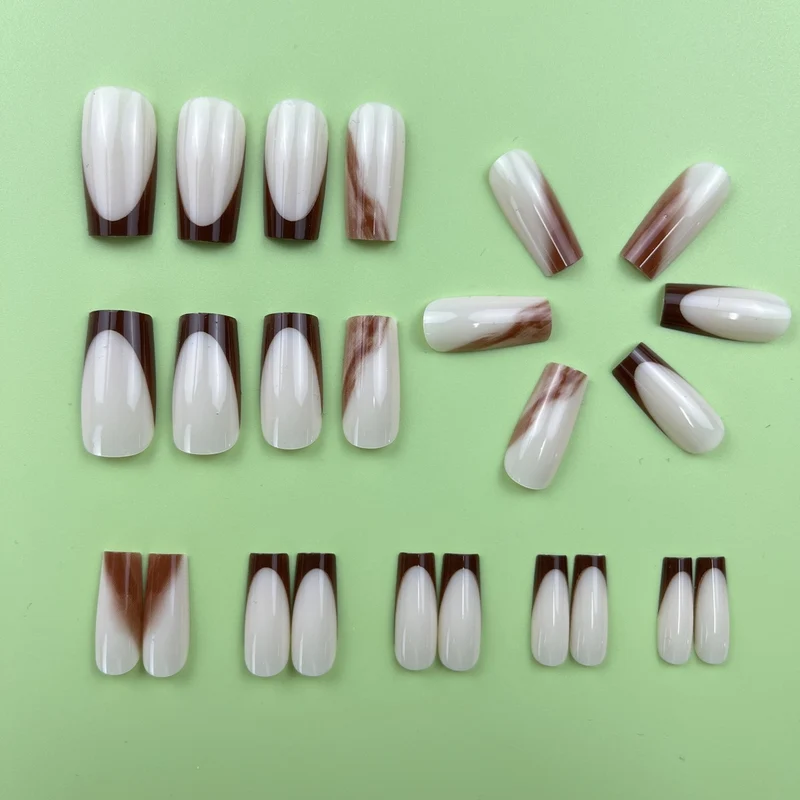 Elegante Coffin Nagelverlängerungen Karnz