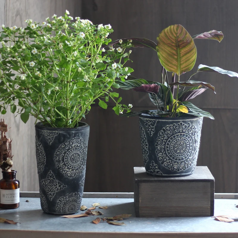 Eleganter Blumenvase aus Keramik Karnz