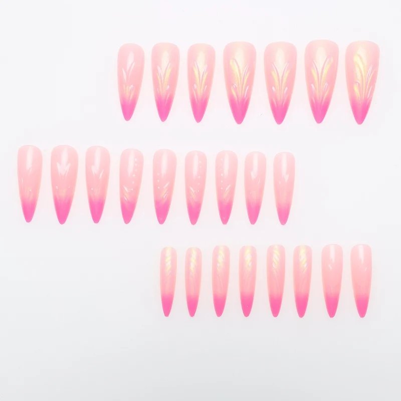Künstlerische Stiletto-Nagelverlängerungen Karnz