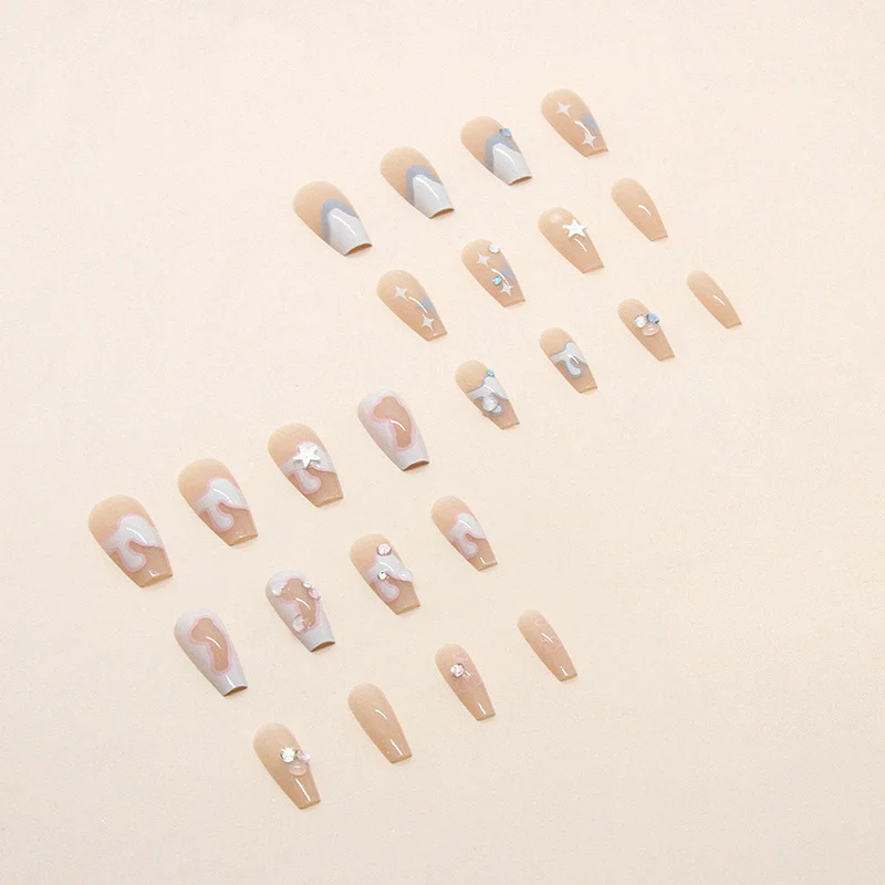 Künstlerische Nagelverlängerungen Karnz