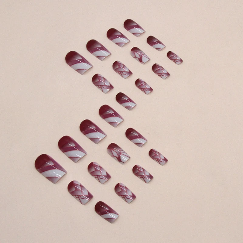Künstlerische geometrische Nagelverlängerungen Karnz
