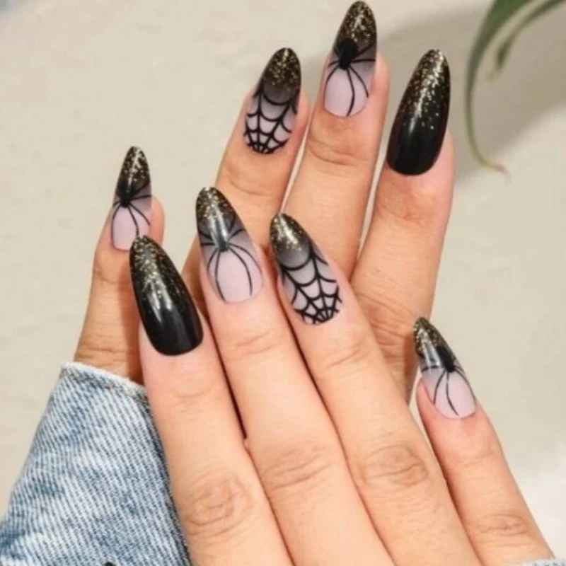 Stylisches Nagelkunstset Karnz