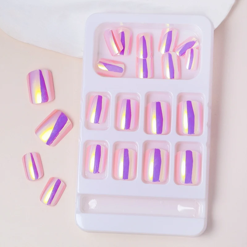 Iridescent Press-On Nagelset Karnz