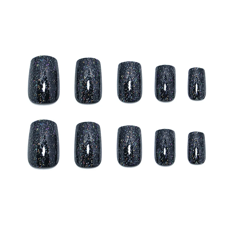 Glitzernde Nagelkunst-Verzierungen Karnz