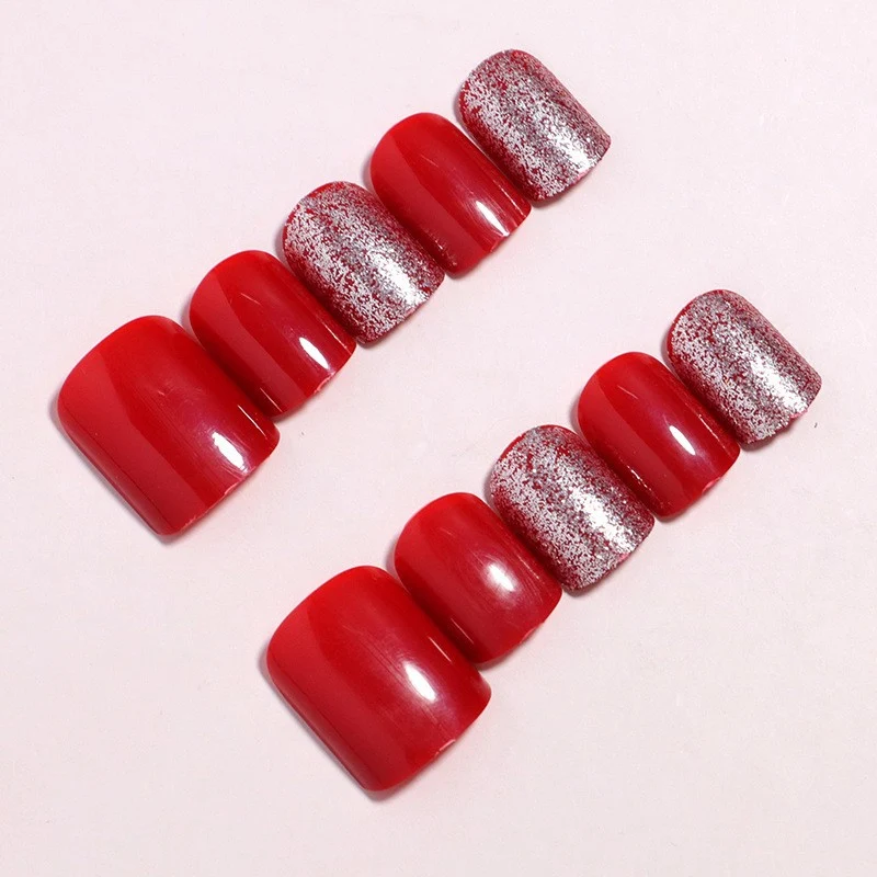 Glamouröse Acryl-Nagelverlängerungen Karnz
