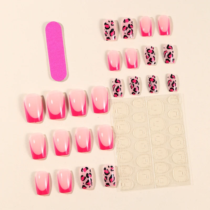 Stilvolle Leopard-Print-Nail-Art-Erweiterungen Karnz