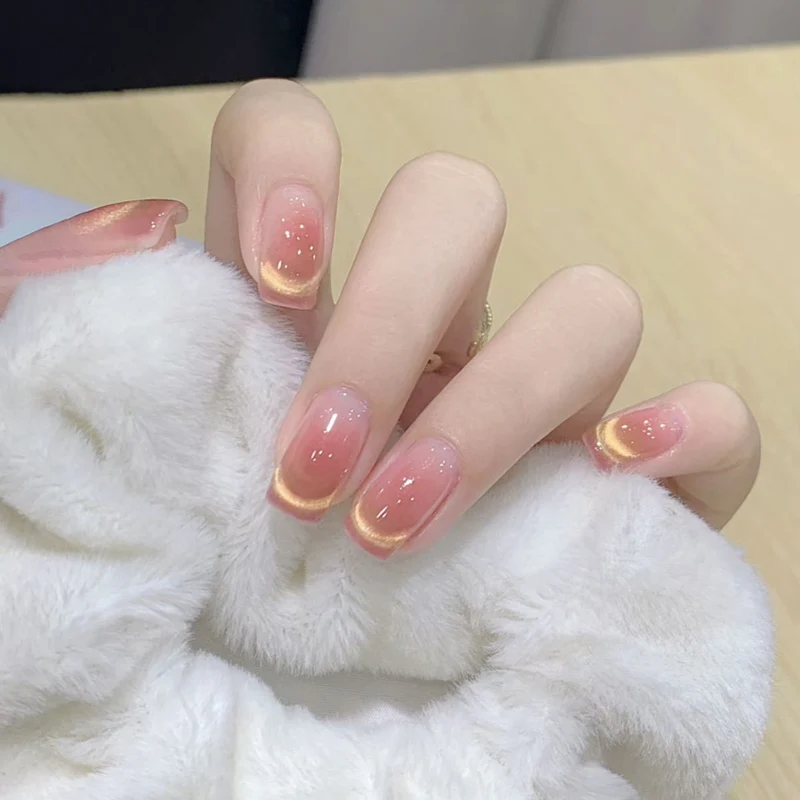Glänzende Ombre Nagelkunst Erweiterungen Karnz