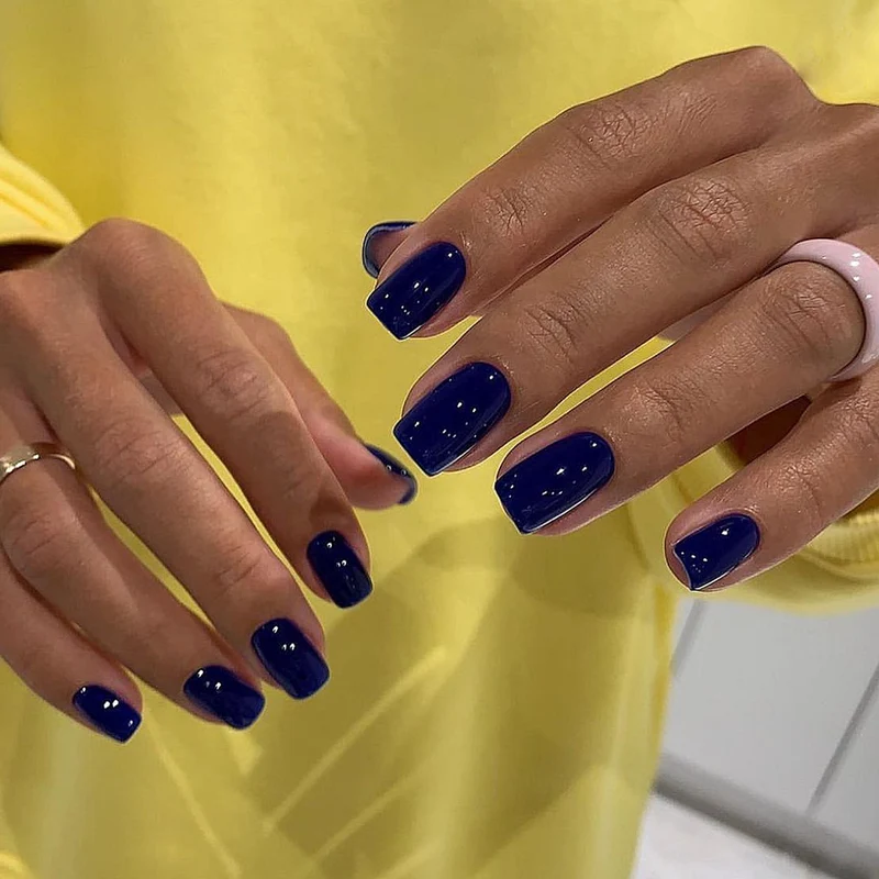 Glänzende Gel-Nagelkunstverlängerungen Karnz