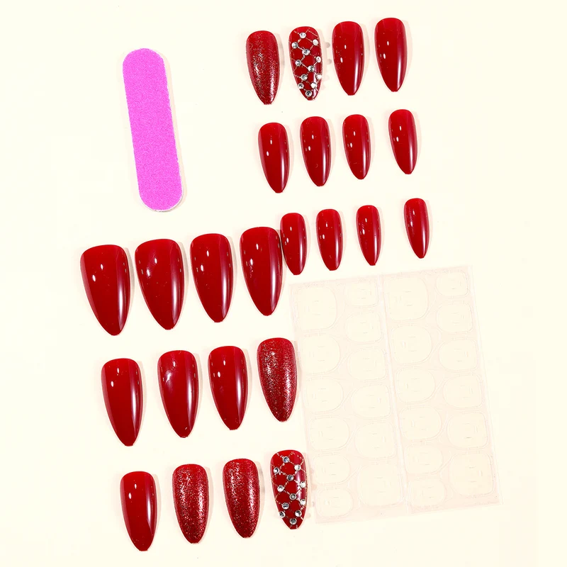 Glamouröses Stiletto-Nagelkunst-Set Karnz
