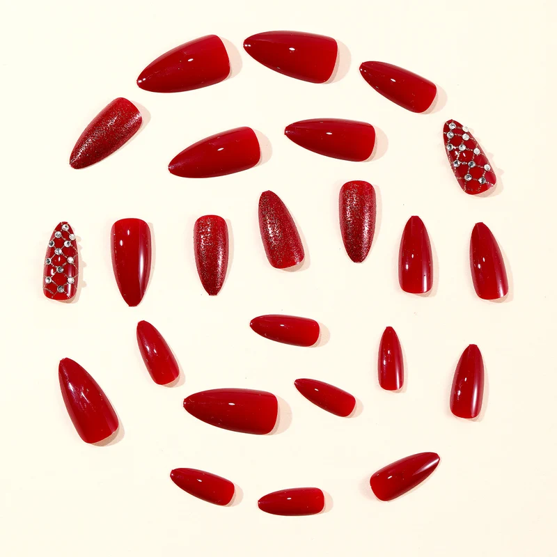 Glamouröses Stiletto-Nagelkunst-Set Karnz