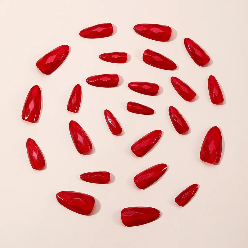 Glamouröse Stiletto-Nagelkunst-Erweiterungen Karnz