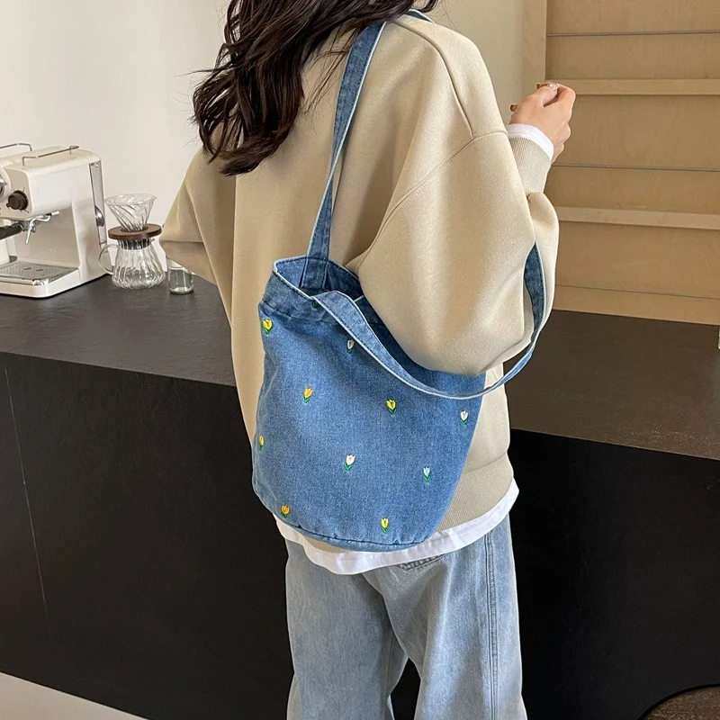 Bestickte Denim-Tote-Tasche