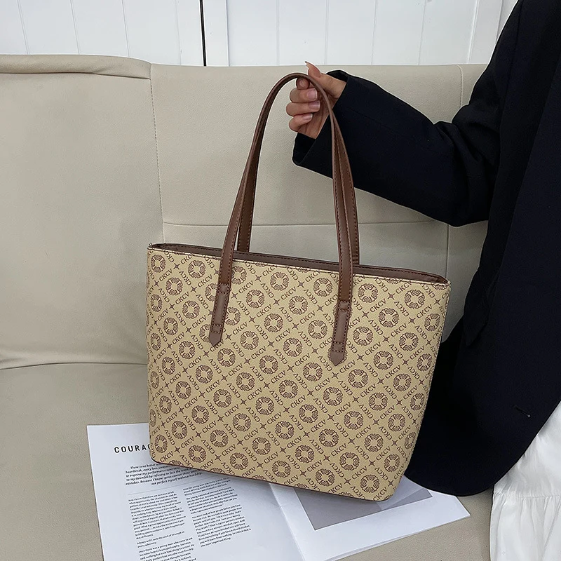 Elegante Monogrammierte Tote Handtasche