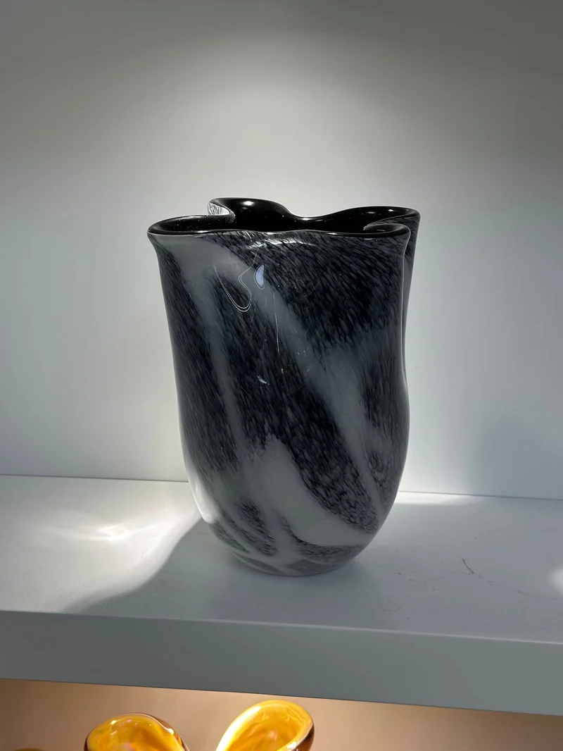 Skulptural Handgefertigte Dekorative Glas Mitte Schüssel Karnz