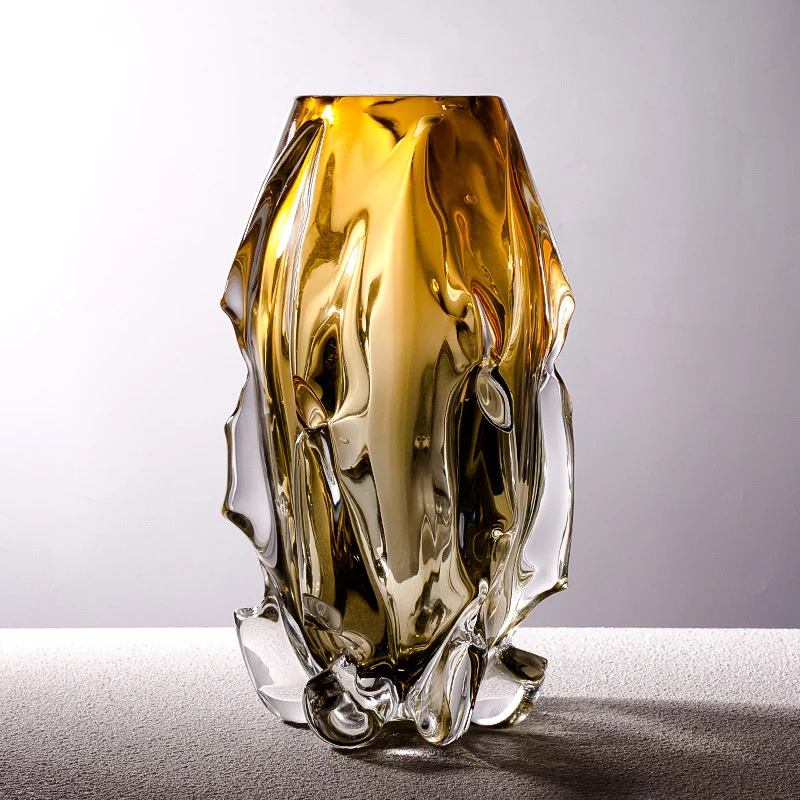 Handgefertigte skulpturale Vase mit geschmolzenem Rand aus dickem Glas Karnz