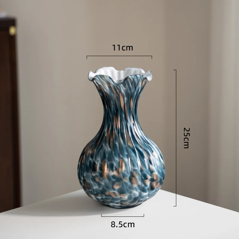 Mouthblown Skulpturale Gerippte Glaskugelvase mit Rüschenausschnitt Karnz
